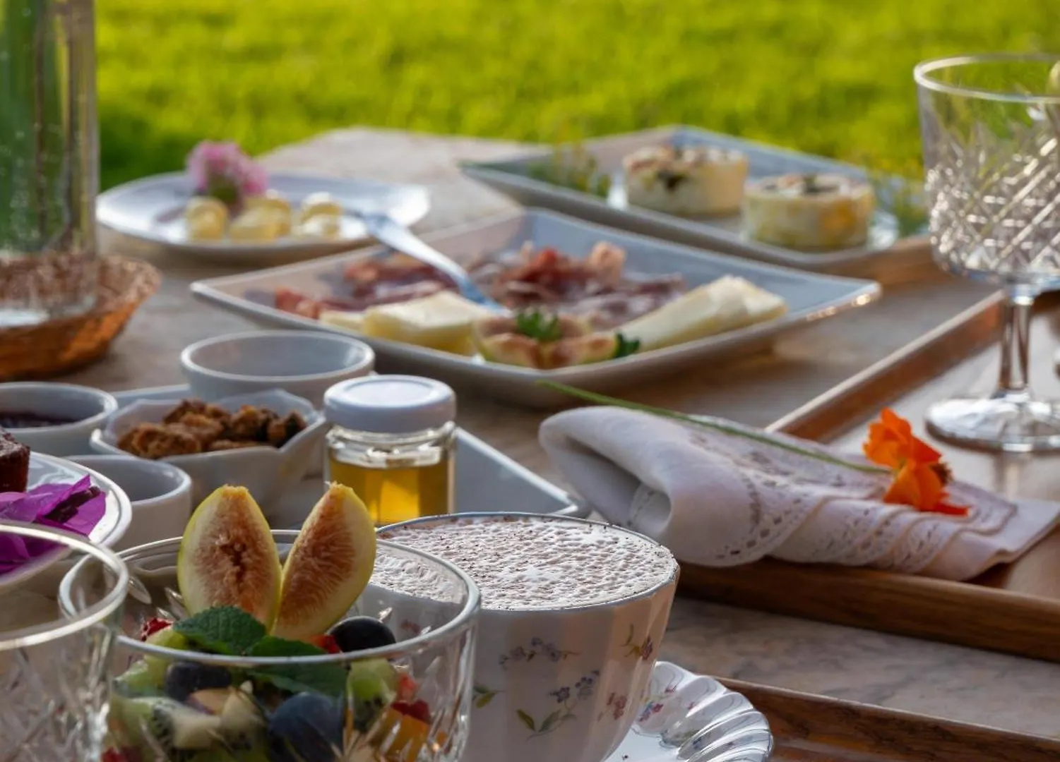 Podere Le Mezzelune بيبونا مزرعة للإقامة